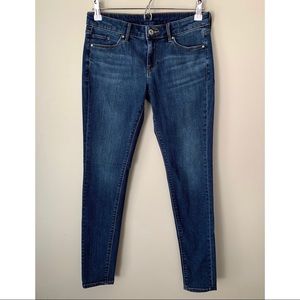 Uniqlo • 24 • Low Rise Skinny Jeans Medium Wash Denim Blue Jeans